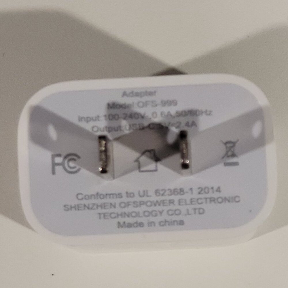 Fast 25W Phone Charger For iPhones - Picture 3 of 4